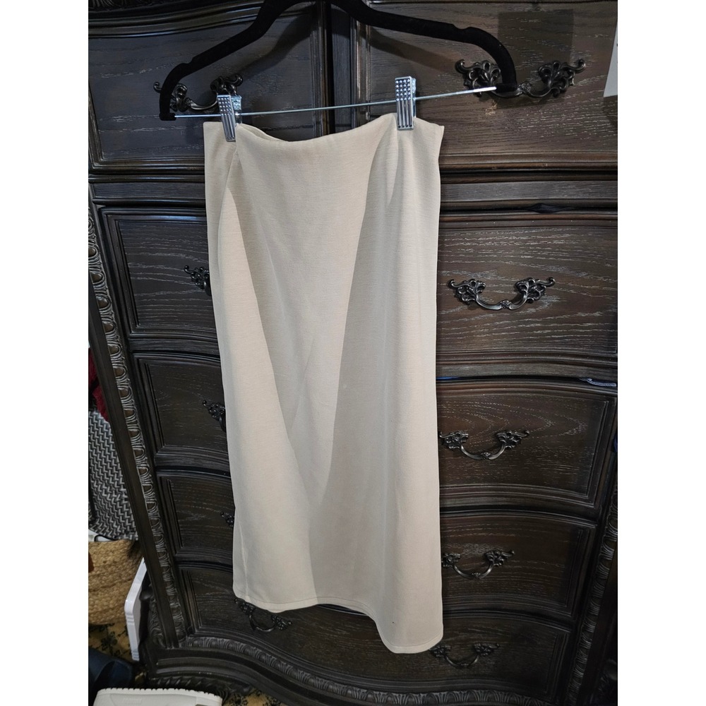 Lululemon‎ Softstreme Midi Skirt Tan Beige High Rise Pencil Skirt Size 6 LW8AK5S